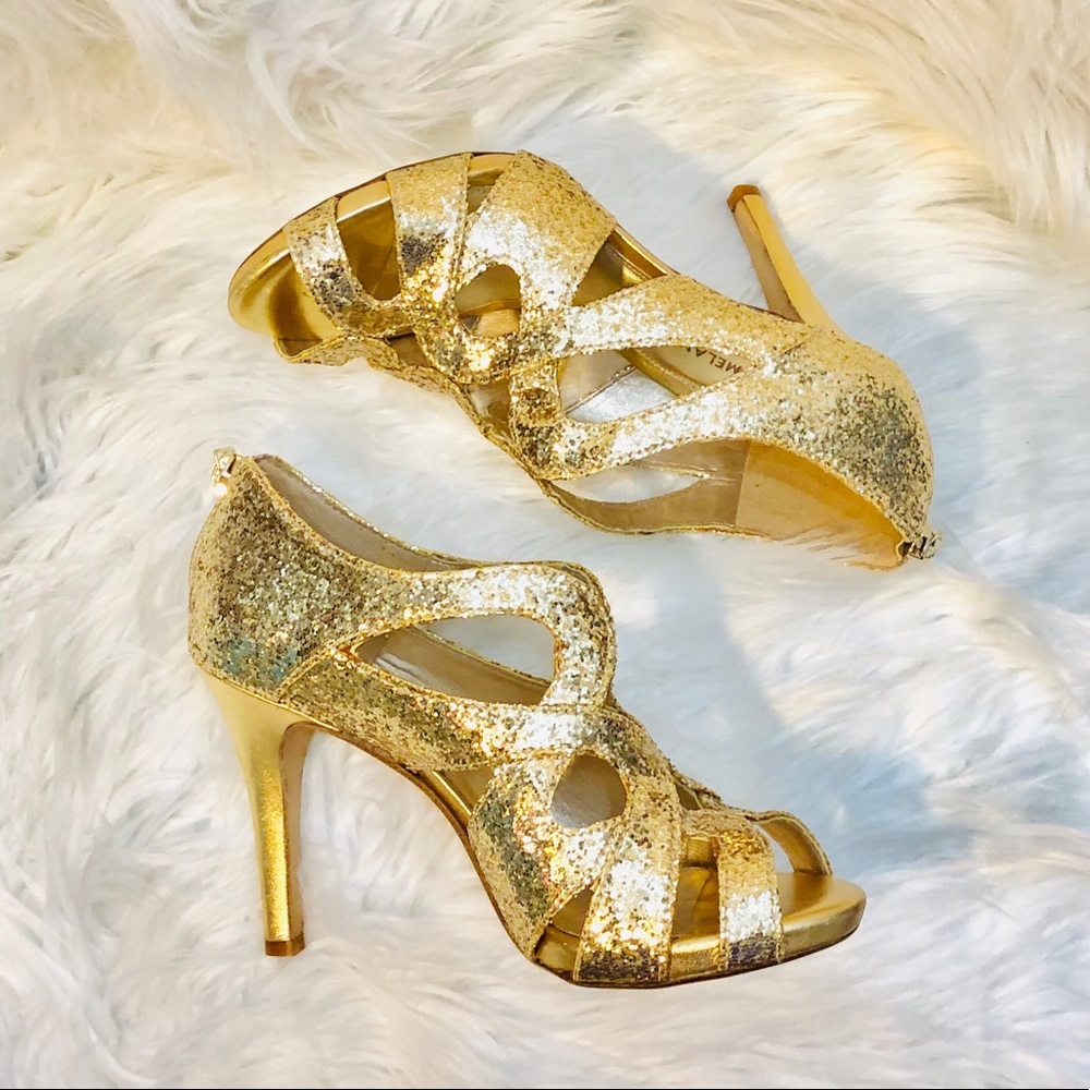 **❣️SOLD❣️**Antonio Melani Heels Gold “Sparkles” - Picture 6 of 8